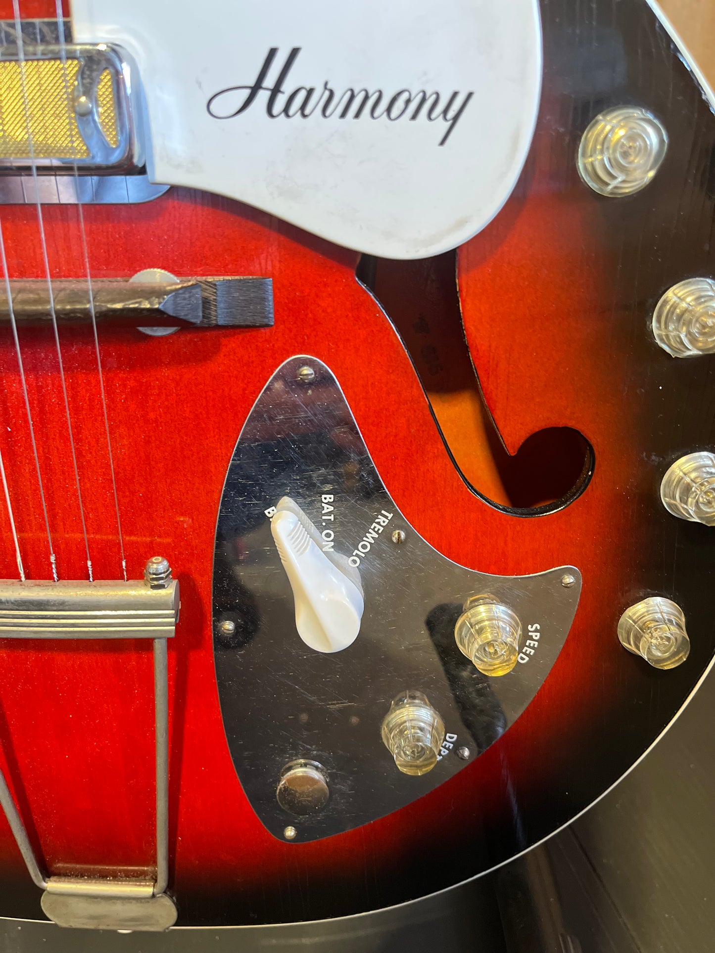 1963 Harmony Vibro-Jet Rocket w/ Onboard Vibrato