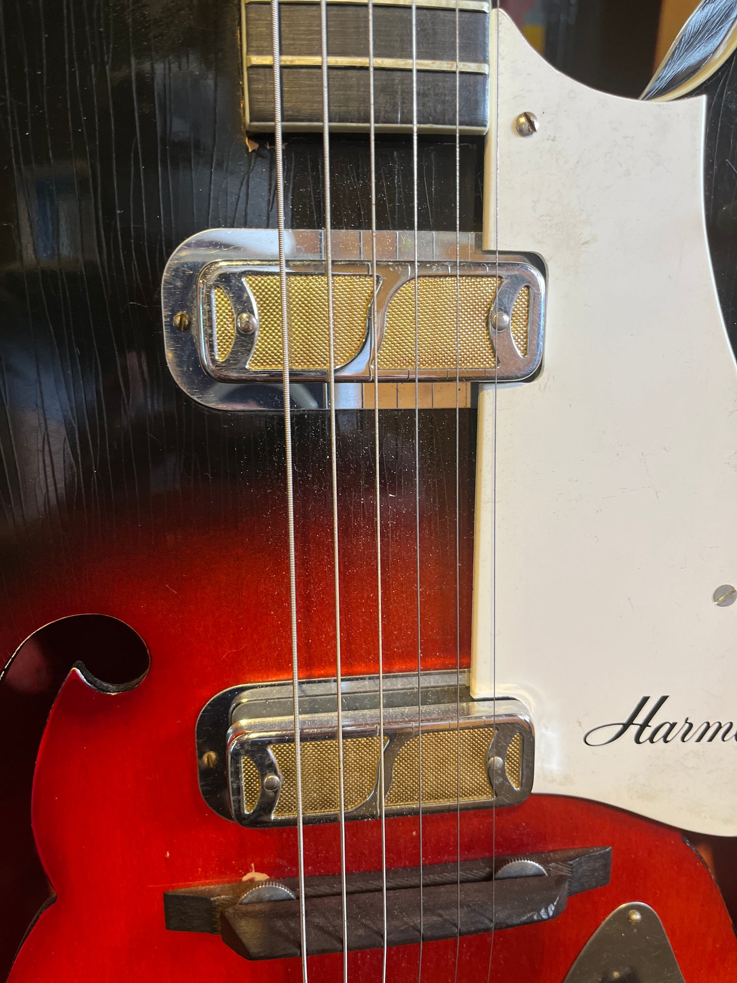 1963 Harmony Vibro-Jet Rocket w/ Onboard Vibrato