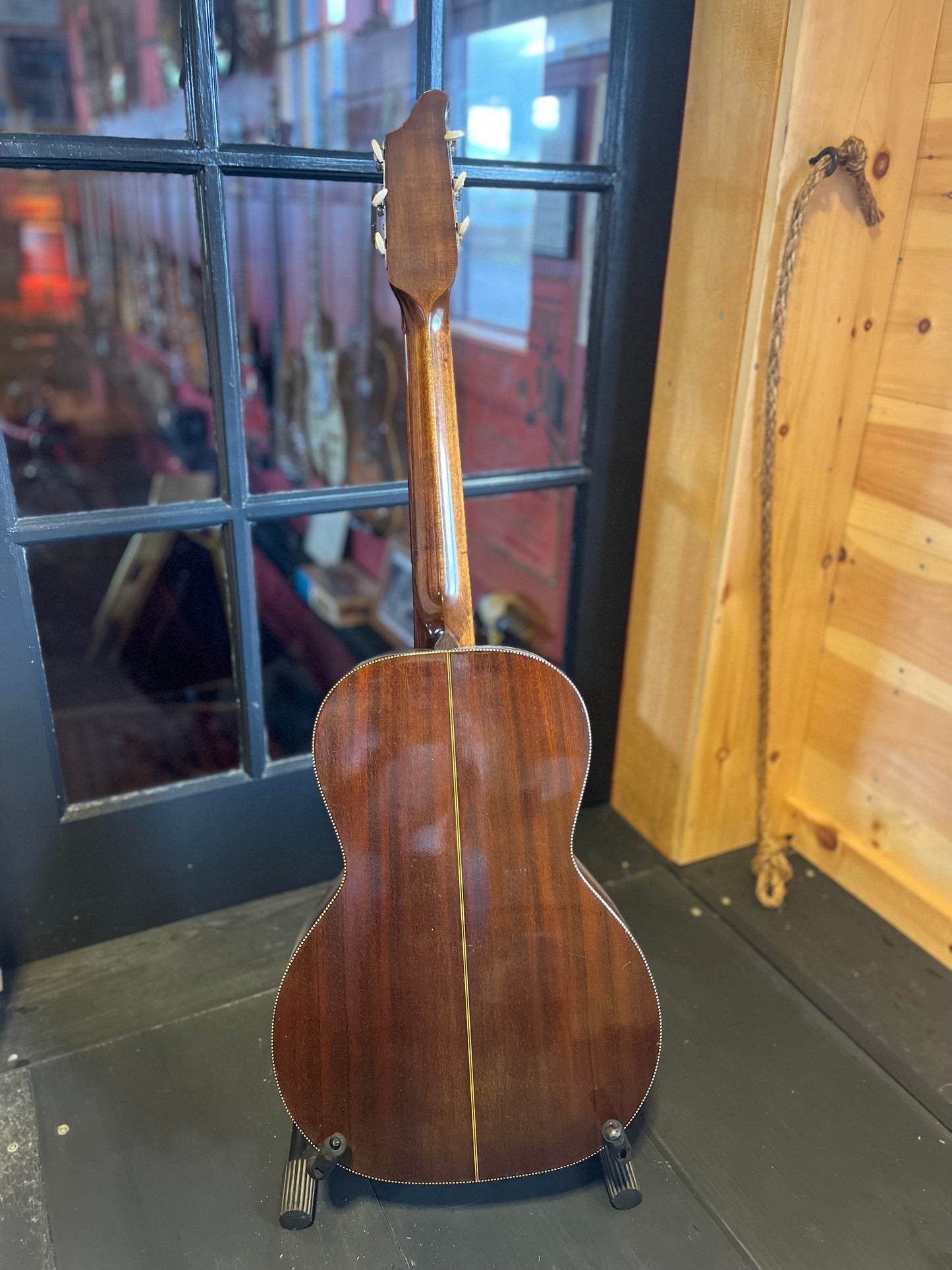1929 Stromberg-Voisinet Parlor Guitar