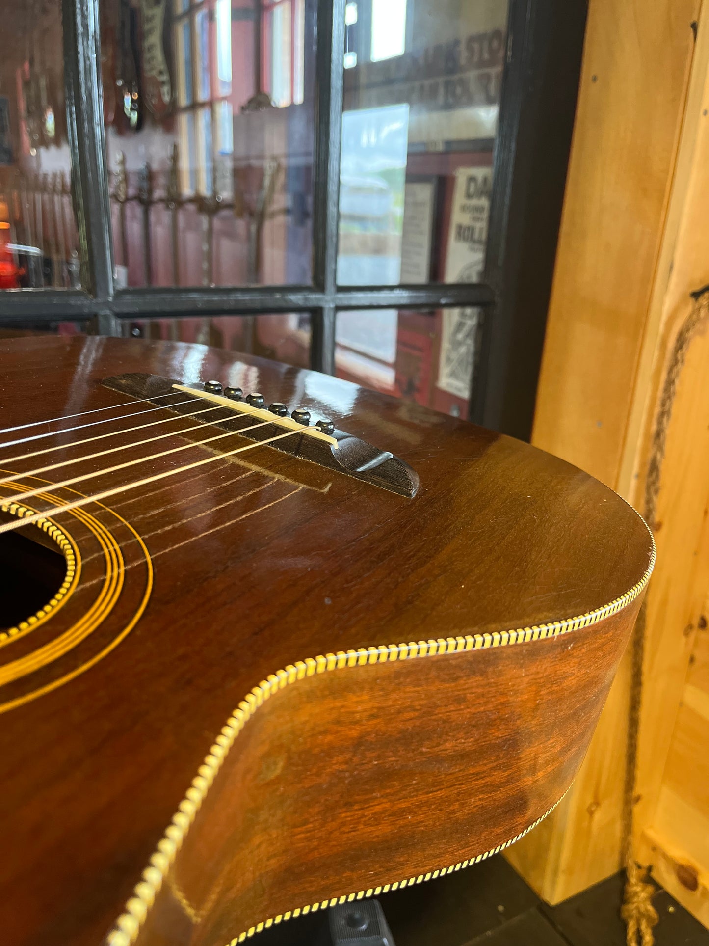 1929 Stromberg-Voisinet Parlor Guitar