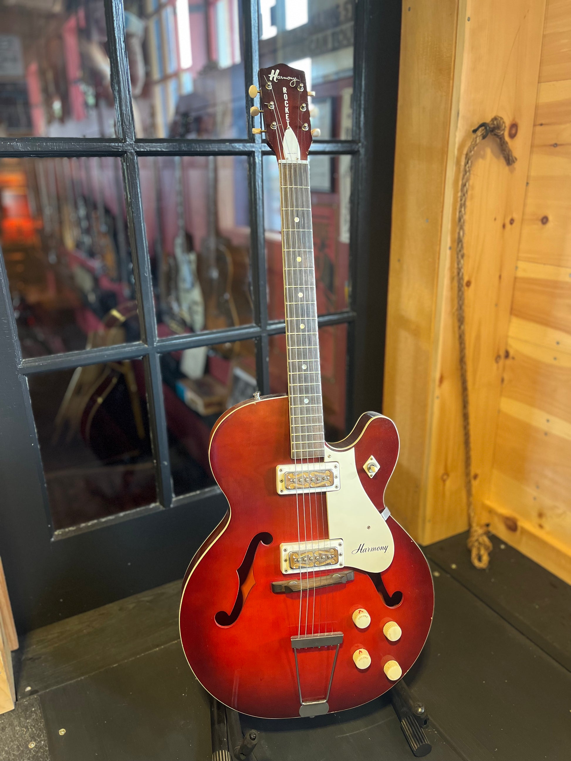 1966 H54 Harmony Rocket – 22 Pawn 1966 H54 Harmony Rocket – 22 Pawn