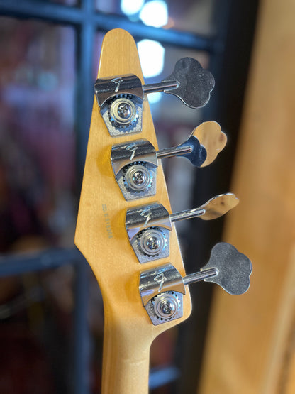 Fender Performer Bass Sunburst
